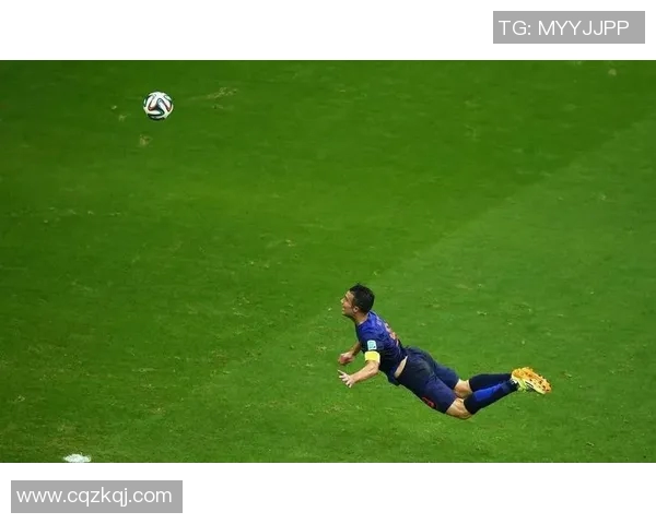 老外挑战极限模仿不同足球明星的精彩瞬间与搞笑表演 老外挑战极限模仿不同足球明星的精彩瞬间与搞笑表演