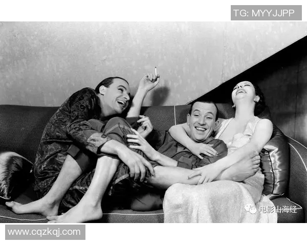 全球最受瞩目的足球明星夫妇揭秘他们的爱情与事业传奇 全球最受瞩目的足球明星夫妇揭秘他们的爱情与事业传奇