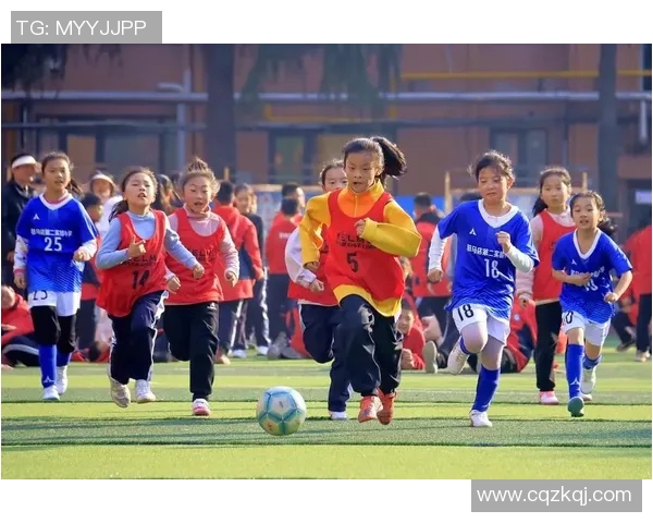 小姐姐心中的足球明星梦与追逐的青春岁月交织成的浪漫故事